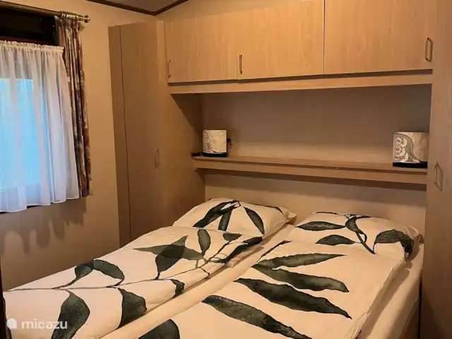 Slaapkamer 1 met 1 x 2 persoons bed